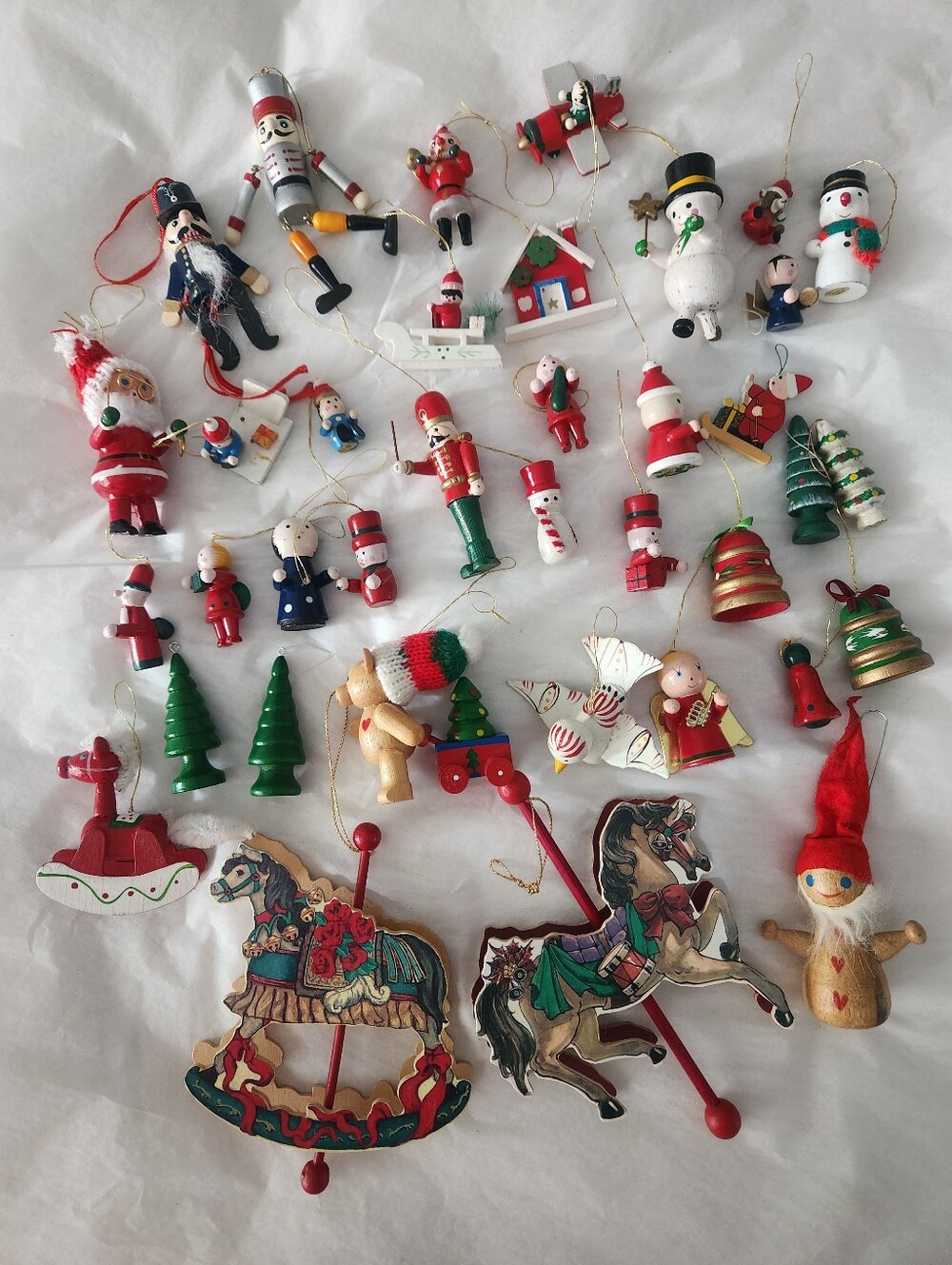 Lot Of Wooden Christmas Ornaments 🎄